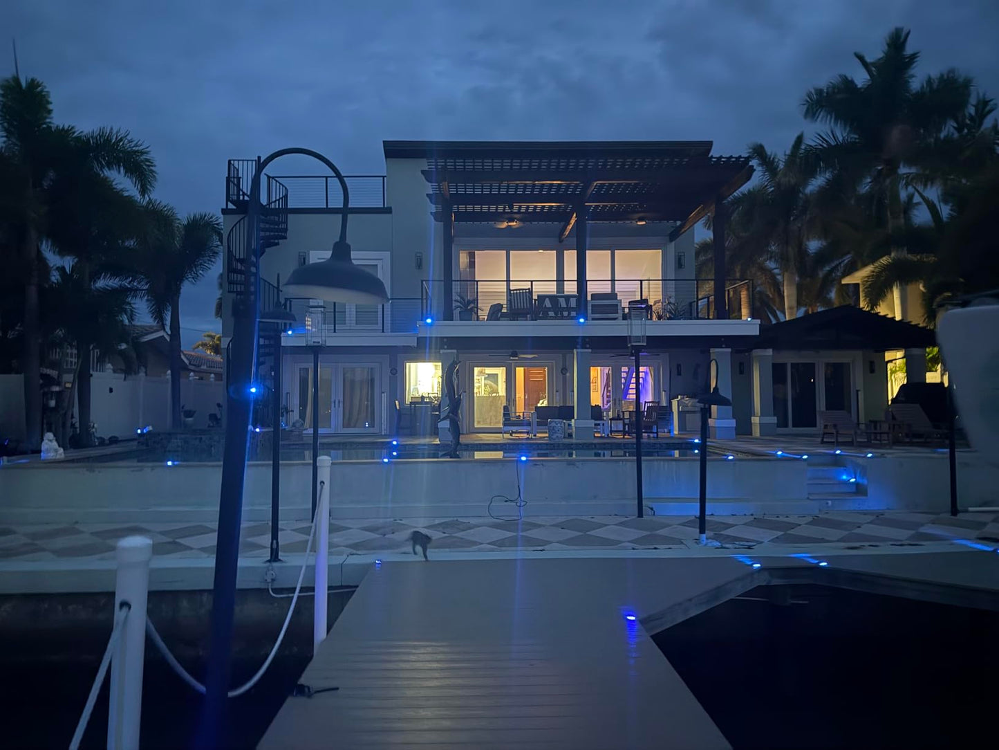 Ultra-Durable Solar Driveway & Dock Lights (Cast Aluminum & IP68 Waterproof)